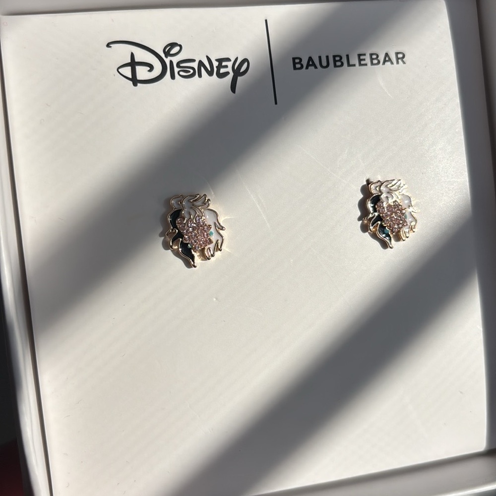 Baublebar x Disney Mini Cruella Stud Post Earrings - Picture 5 of 7